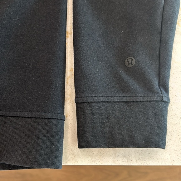 Lululemon Sweatshirt - Picture 2 of 5